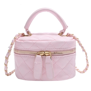 Mini borsa a scatola rosa trapuntata con tracolla a catena e manico superiore elegante