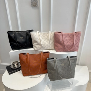 Elegant large capacity floral embossed tote bags set in five fashionable summer colors