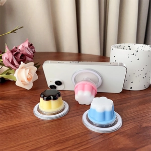 Creative MagSafe pudding phone socket holder in chocolate, pink, and mint styles