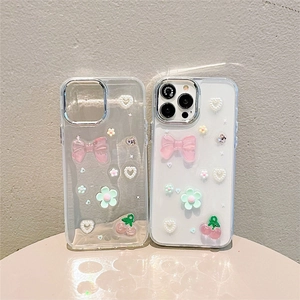 3D-Blumen-Handyhülle für iPhone mit Harzschleifen, Kirschanhängern und Perlenherz-Dekor