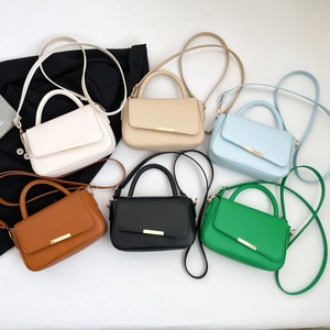 Bolso de Bandolera de Moda para Mujer de Cuero PU 2025 Nuevo Bolso de Mano Cuadrado Pequeño con Decoración Metálica