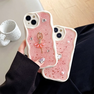 Custodia per iPhone glitterata rosa con ballerina 3D, perle e decorazioni a cuore