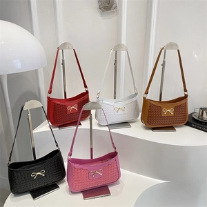 Sac Sous Le Bras Tissé En Cuir PU Fashion Noeud Papillon Doré Boucle Métallique Sac Bandoulière Femme