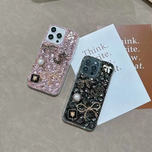Luxury rhinestone case for Samsung S24 Ultra with pearl bow and lion head design