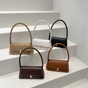 Classic woven texture crossbody bags in five colors with golden metallic buckles