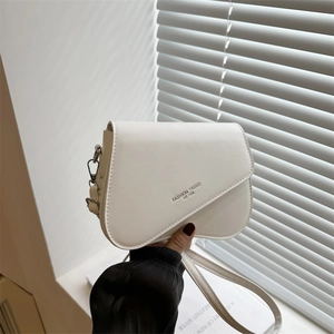Sac bandoulière asymétrique blanc cassé pour femme avec imprimé slogan tendance