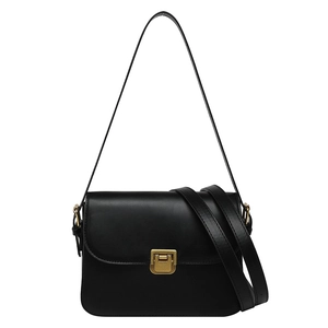 Sac bandoulière en cuir noir classique avec boucle dorée et sangle réglable