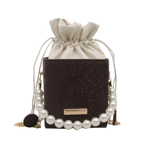 Large capacity snakeskin texture bucket bag with pearl handle and drawstring pouch