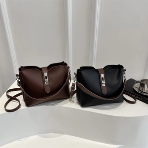 Women Bucket Bag PU Leather Large Capacity Contrast Color Retro Crossbody Shoulder Handbag Silver Lock
