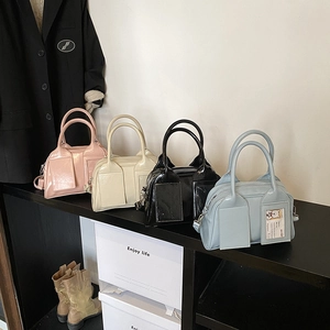 Sacs à main Boston vintage en quatre couleurs avec finition brillante et grande capacité