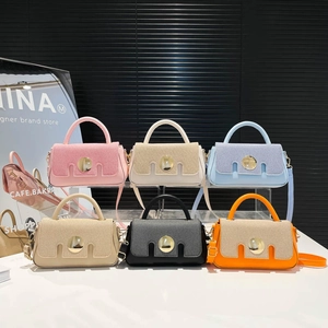 Mini crossbody bags with straw texture and gold metal ring buckle in six colors