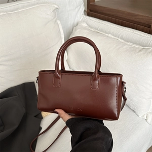Women Retro PU Leather Crossbody Bag Minimalist Rectangular Handbag With Detachable Shoulder Strap Fashion Letter