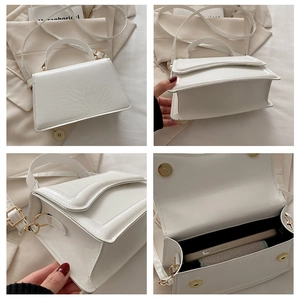 Vues détaillées d'un sac à main blanc en cuir PU avec des accessoires dorés chic