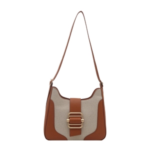 Sac à bandoulière rétro en cuir marron et toile beige avec boucle carrée dorée élégante