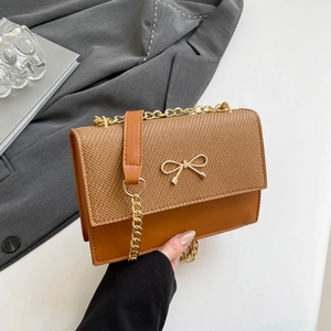 Women Fashion PU Leather Small Square Bag Simple Metal Bow Chain Strap Contrast Color Crossbody Bag For Daily Commute