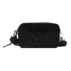 Borsa fotografica minimalista in pelle nera con rilievo SM e tracolla larga in tessuto