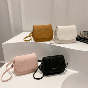 Women Crossbody Saddle Bag Crinkled PU Leather Texture Flap Shoulder Handbag Fashion Letter Print Simple Trendy Chic