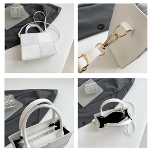 Détails du sac blanc à motif crocodile avec texture en damier et finitions dorées