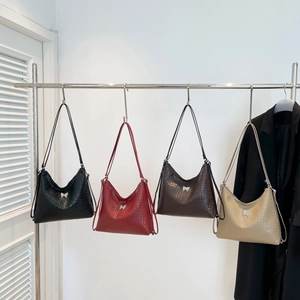 Women Woven PU Leather Hobo Shoulder Bag Large Capacity French Retro Underarm Bag With Metallic Butterfly Buckle Commuting Tote