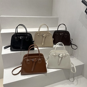 Sac À Main En Cuir PU Femme Rétro Boucle De Ceinture Sac À Épaule Simple Navette Quotidienne Sac Bandoulière Mode
