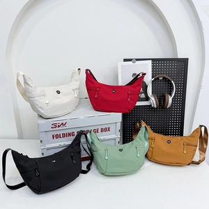 Sac À Bandoulière Demi-Lune En Nylon Imperméable Léger Crossbody Streetwear Sacoche Pour Femmes