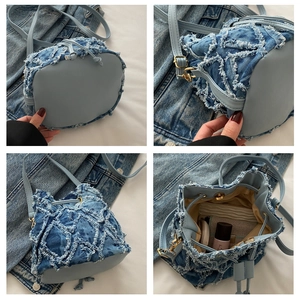 Dettagli della borsa a secchiello in denim: cuciture, coulisse e spazio interno