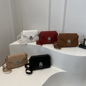 Borsa a Tracolla Vintage in Pelle PU Per Donna Piccola Borsa Quadrata Con Fibbia in Metallo Bordo a Onda Semplice Elegante