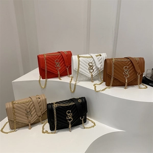 Women PU Leather Quilted Chain Crossbody Bag Retro Simple Solid Color Shoulder Bag With Tassel Metal Logo Fashion Bag