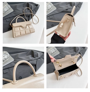 Vue détaillée du sac à main en cuir PU crème avec motif à carreaux et fermoir aimanté