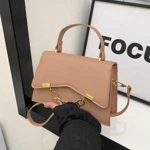 Women Fashion PU Leather Crossbody Bag With Gold Chain Decoration Trendy Flap Top Handle Small Square Handbag For Daily Work