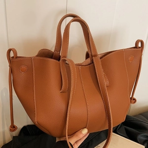 Grand Sac À Main Fourre-Tout En Cuir PU Grain Lychee Surpiqûres Contrastées Sac À Bandoulière Femme Navette Boucle Magnétique