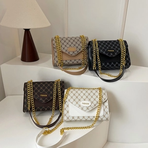 Sacs à bandoulière rétro monogramme en quatre couleurs avec chaîne dorée pour femme