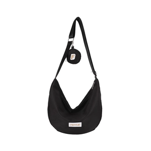 Grand sac bandoulière croissant en nylon noir avec bandoulière et mini pochette ronde