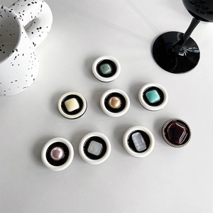 Retro round phone socket grip set with vintage resin inlay and decorative patterns