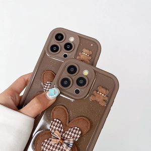 Custodia marrone glitter per iPhone 16 Pro Max con coniglio e orsetto