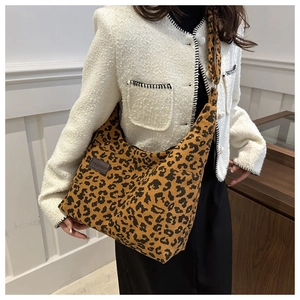 Fashionable leopard print corduroy tote bag with large capacity for women