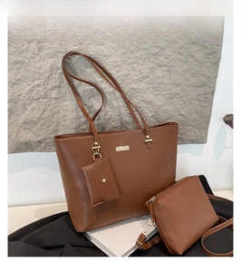 Detailed set of brown lychee grain tote bag with crossbody pouch and small card holder