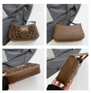 Vue multi-angle du sac bandoulière léopard avec nœud doré et cuir synthétique marron