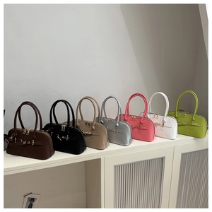 Vintage Mini-Bowlingtaschen in verschiedenen Farben mit Doppelgriffen und Reißverschluss