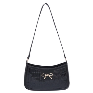 Sac sous le bras noir texture crocodile chic avec boucle nœud doré pour femme