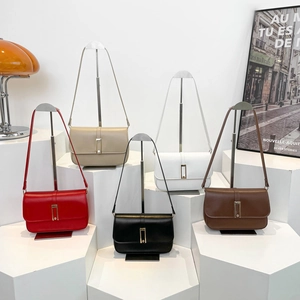 Französischer Stil Minimalistische PU Leder Schultertasche Für Damen Schicke Kleine Quadratische Umhängetasche Mit Metallschnalle Alltagstaschen