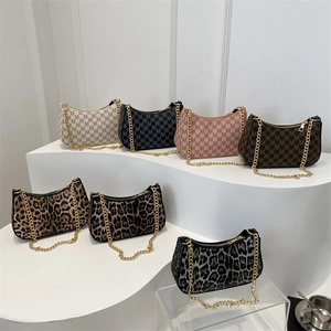 Vintage Underarm Hobo Bag For Women With Golden Metal Chain PU Leather Crescent Shape Leopard Print M Letter Pattern