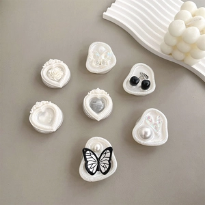 Ins-style 7-piece mobile phone grip set with roses, butterflies and pearls