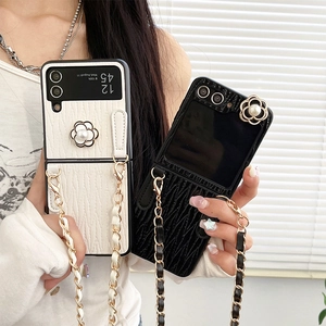 Camellia Artificial Pearl Folding Phone Case With Crossbody Chain PU Leather Shockproof Cover For Samsung Galaxy Z Flip Series