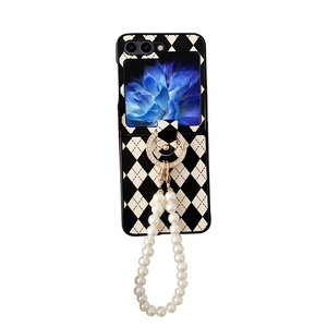 Coque de téléphone à losanges pour Galaxy Z Flip avec dragonne en perles élégante