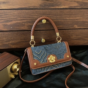 Sac À Main Vintage Sac Bandoulière Tissu Jacquard Cuir PU Poignée Tissée Serrure Fleur Dorée Petit Sac Carré Femme Chic