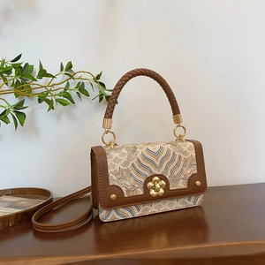 Sac bandoulière rétro en jacquard avec motif de vagues et détails en cuir marron