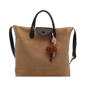 Sac cabas en daim marron avec poignées en cuir noir et pendentif ours en peluche