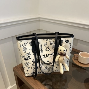Women PU Leather Tote Bag Large Capacity Graffiti Print Street Style Shoulder Handbag With Bear Charm For Daily Use