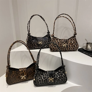 Leopard Print Underarm Bag PU Leather Baguette Shoulder Bag With Golden Bow Buckle Chic Retro Style Women Handbag